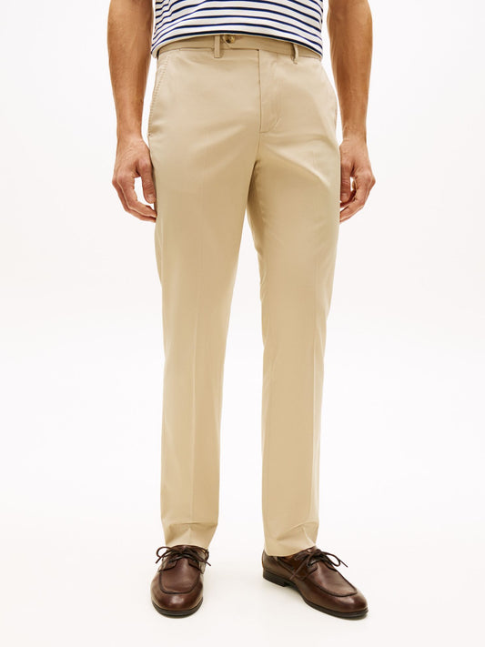 Tommy Hilfiger New York Label Straight Fit Chino