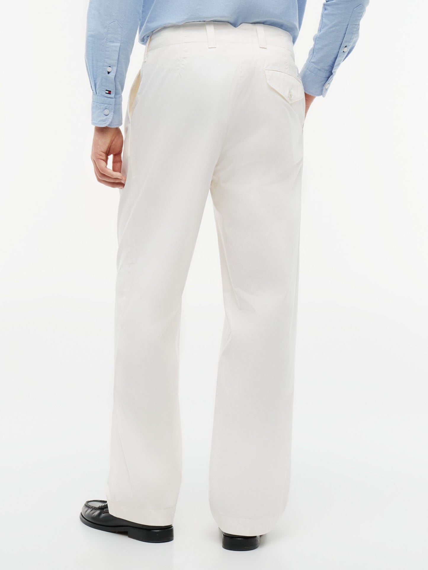 Tommy Hilfiger Loose Fit Pleated Paper-Touch Pant