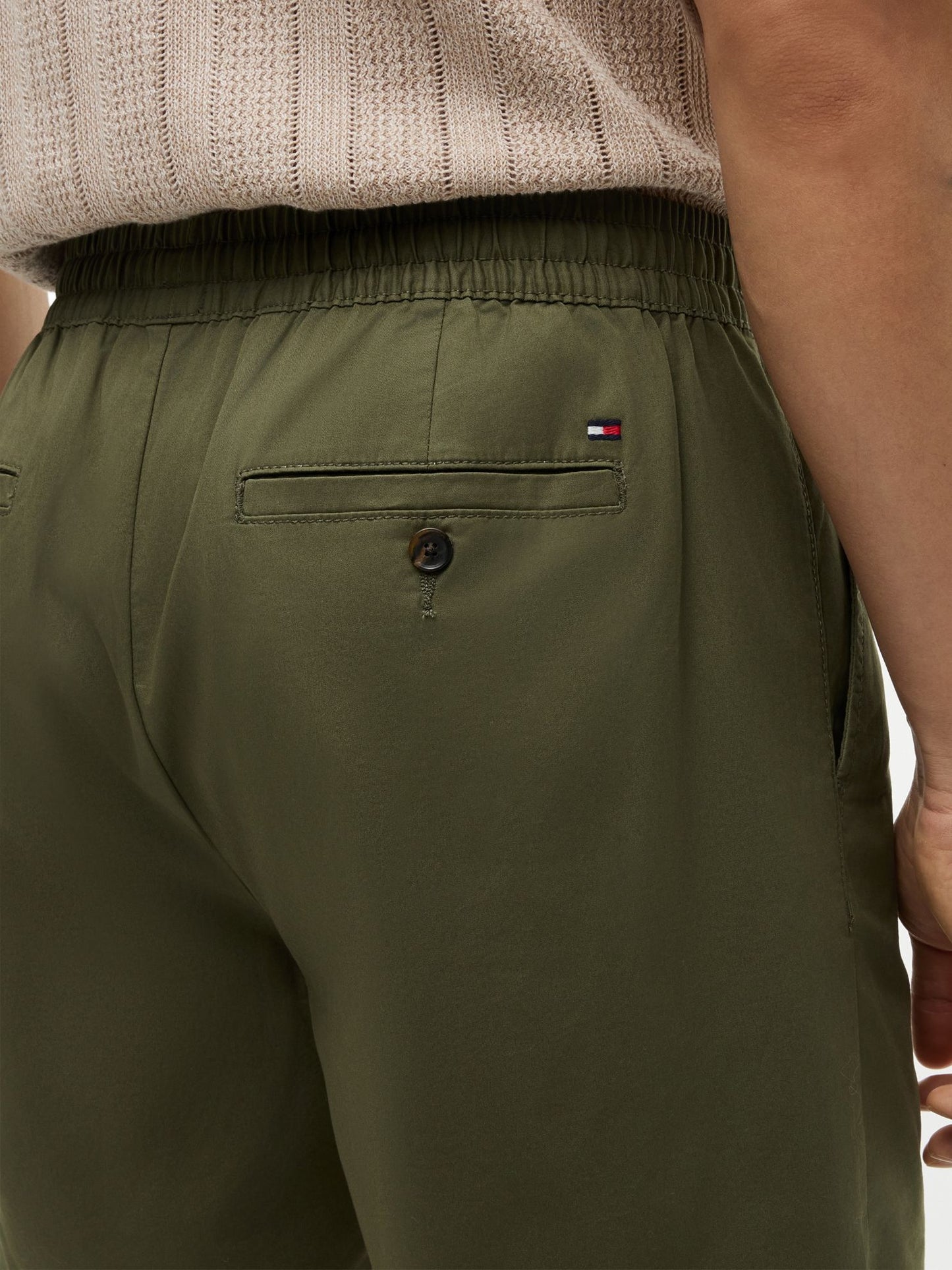 Tommy Hilfiger Regular Fit 7" Garment-Washed Short