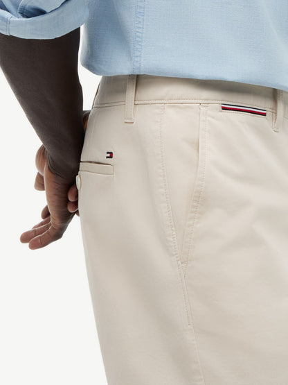 Tommy Hilfiger Regular Fit 5" Comfort Waist Tommy Short