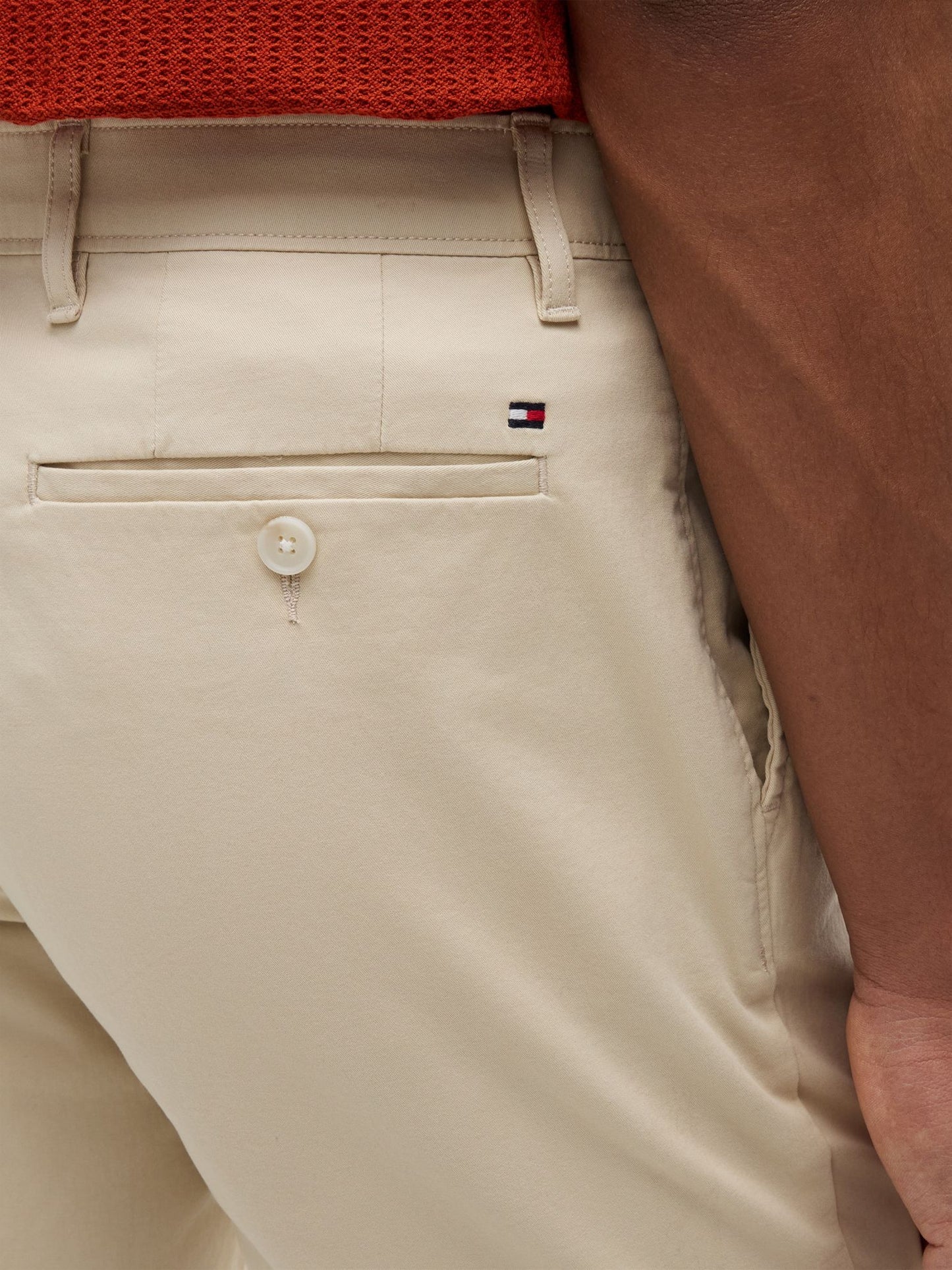 Tommy Hilfiger Regular Fit 9" Comfort Waist Tommy Short