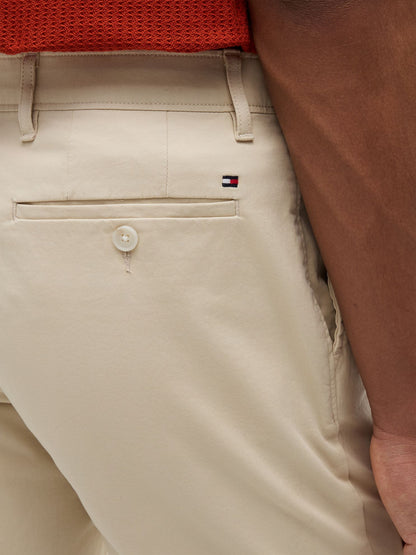 Tommy Hilfiger Regular Fit 9" Comfort Waist Tommy Short