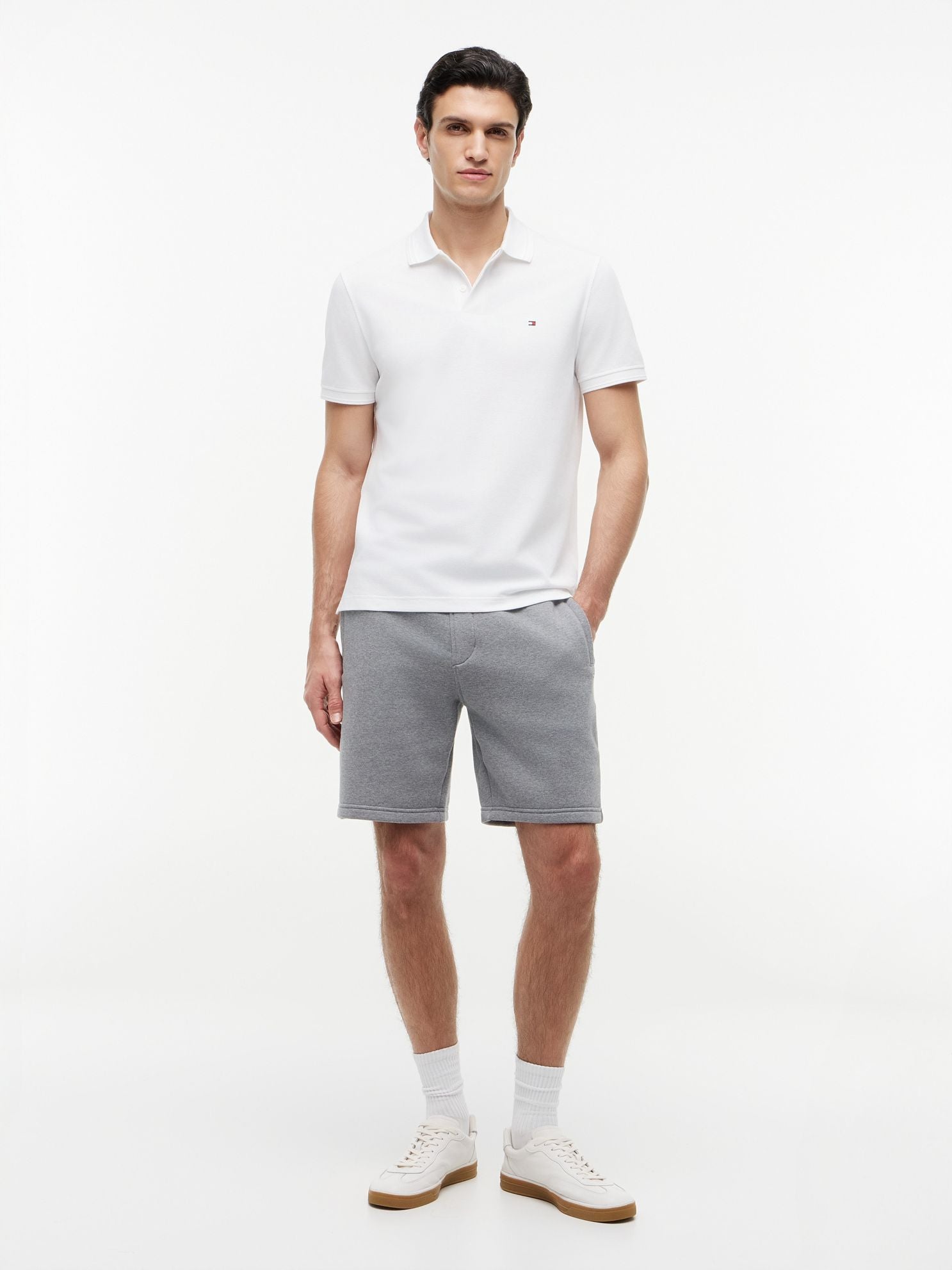 Tommy Hilfiger Regular Fit 8" Brushed Fleece Sweatshort