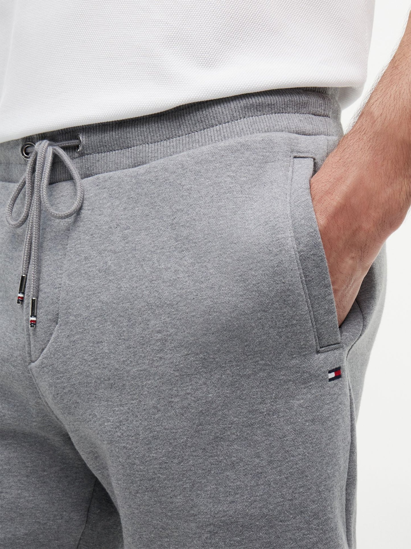 Tommy Hilfiger Regular Fit 8" Brushed Fleece Sweatshort
