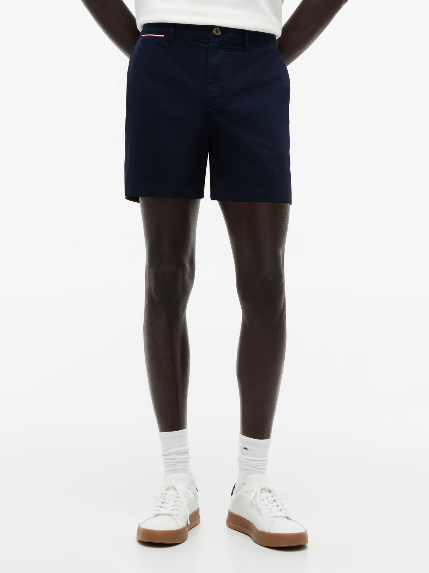 Tommy Hilfiger Regular Fit 5" Comfort Waist Tommy Short