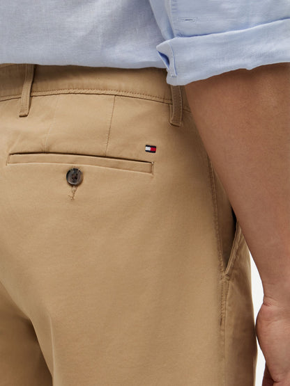 Tommy Hilfiger Regular Fit 7" Comfort Waist Tommy Short