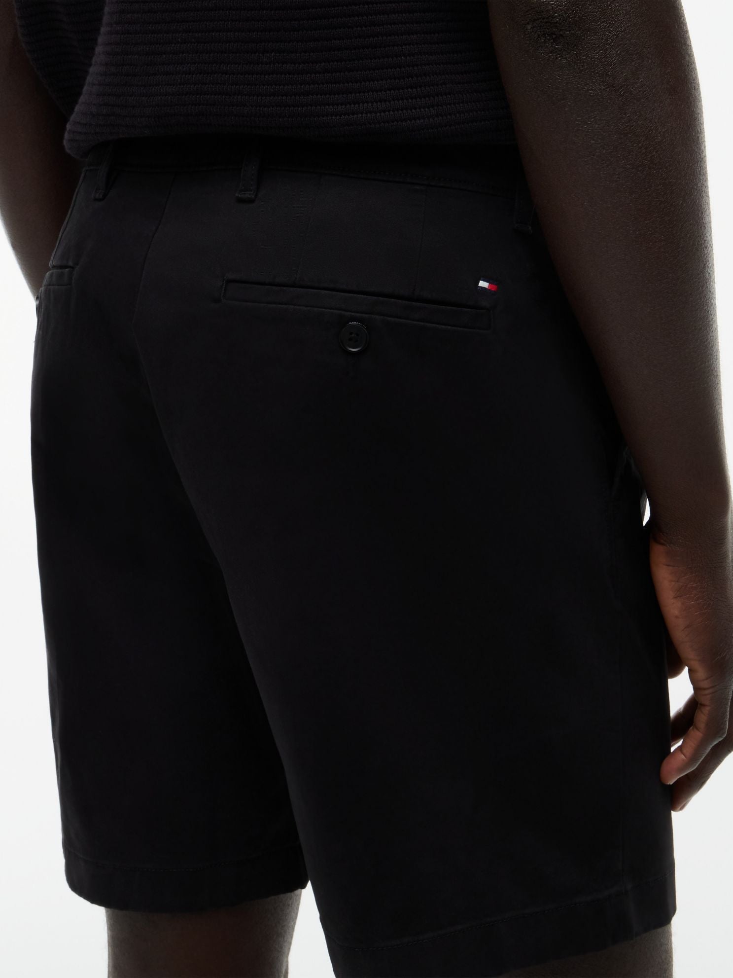 Tommy Hilfiger Regular Fit 7" Comfort Waist Tommy Short