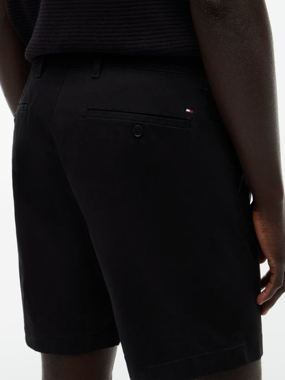 Tommy Hilfiger Regular Fit 7" Comfort Waist Tommy Short