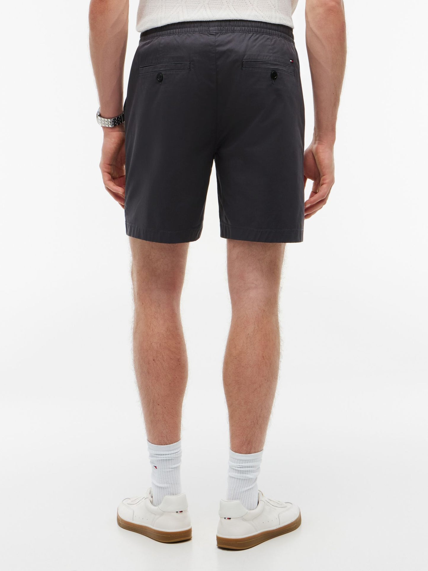 Tommy Hilfiger Regular Fit 7" Garment-Washed Short