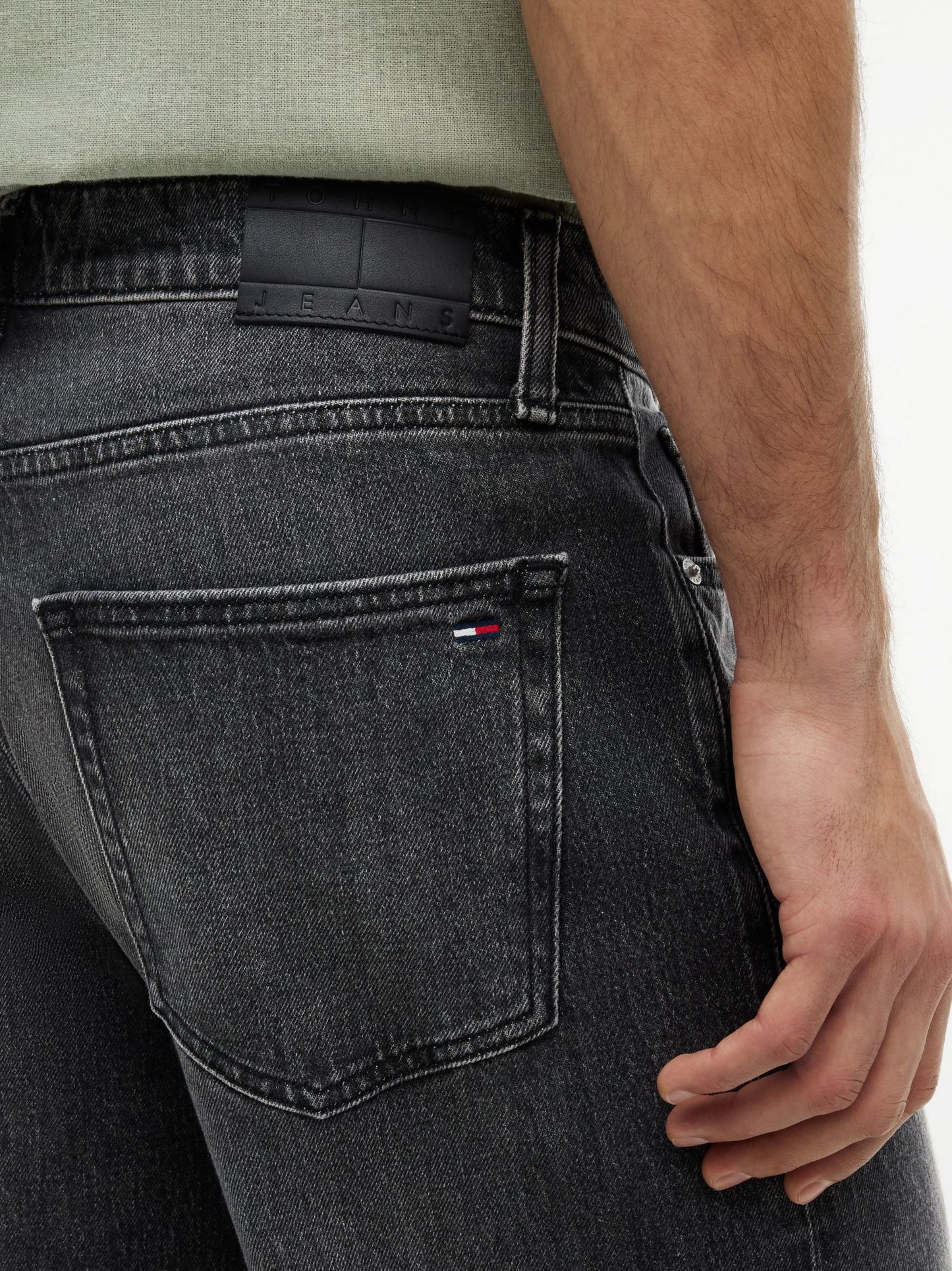 Tommy Hilfiger Tommy Jeans Relaxed Straight Jean