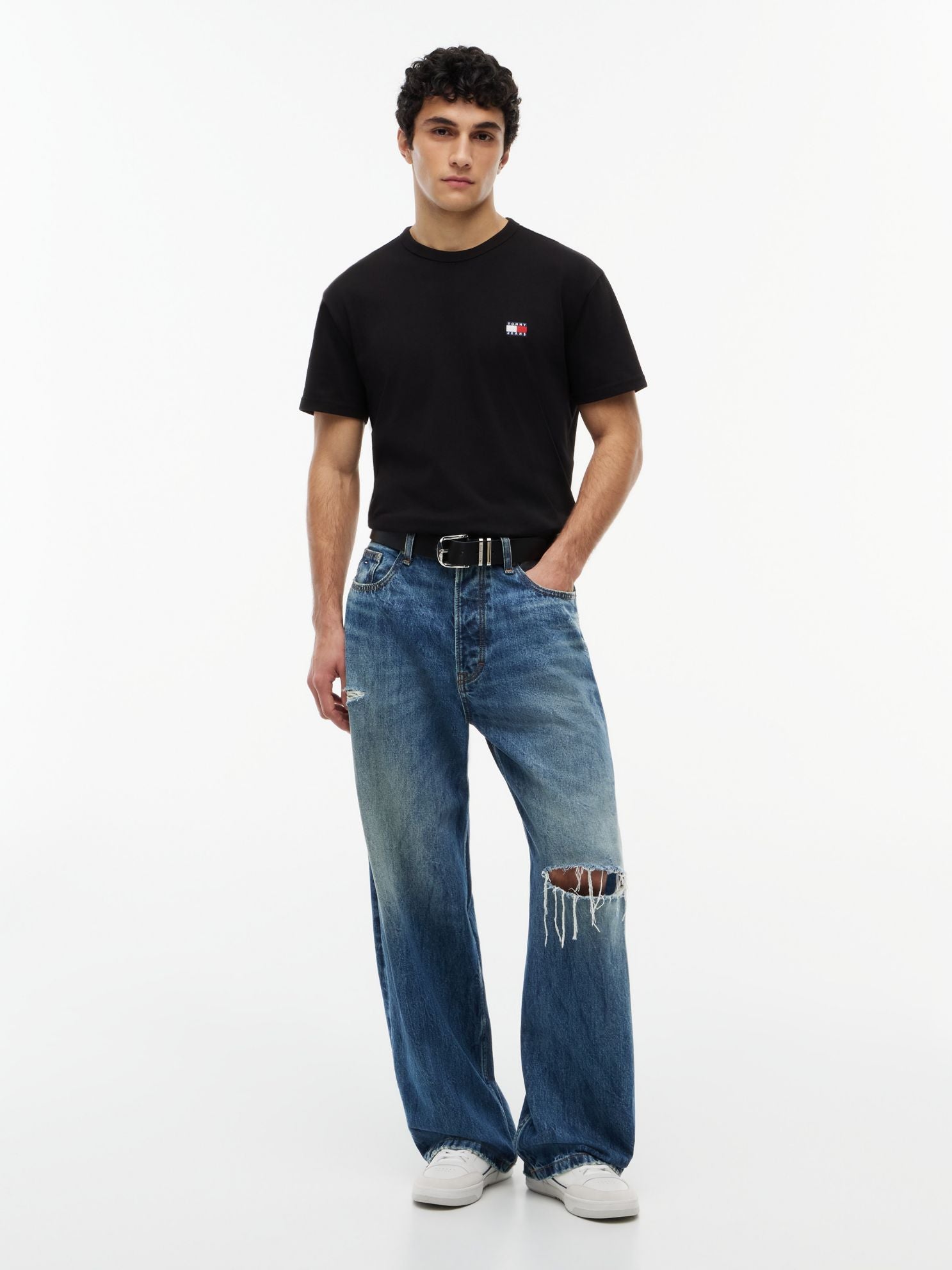 Tommy Hilfiger Tommy Jeans Distressed Baggy Jean