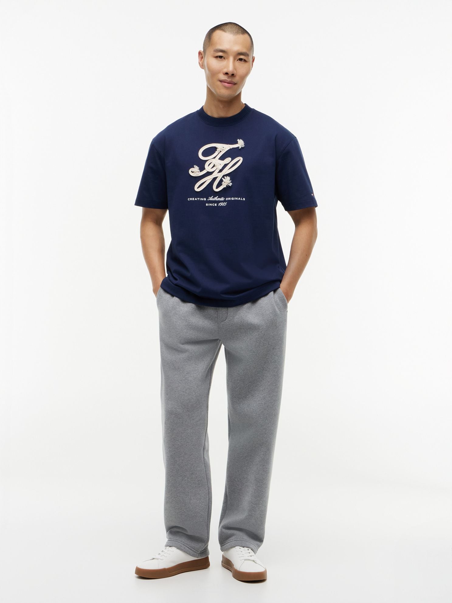 Tommy Hilfiger Relaxed Brushed-Back Fleece Sweatpant