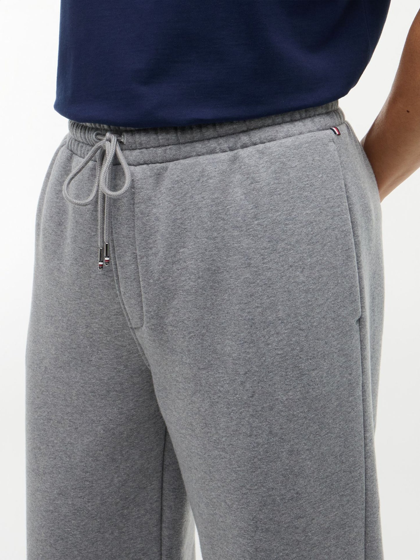 Tommy Hilfiger Relaxed Brushed-Back Fleece Sweatpant