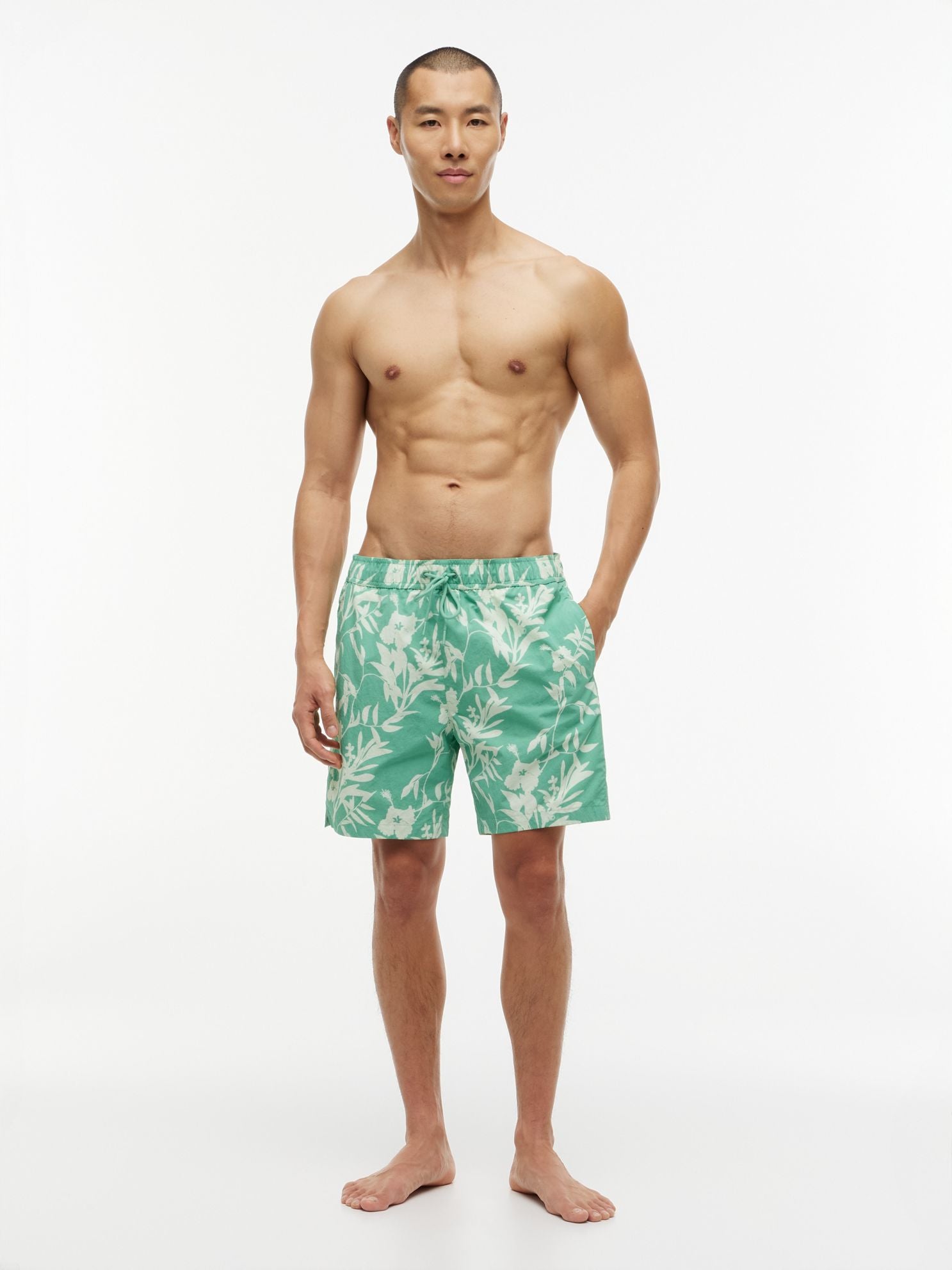 Tommy Hilfiger Tropical Print 7" Swim Trunk