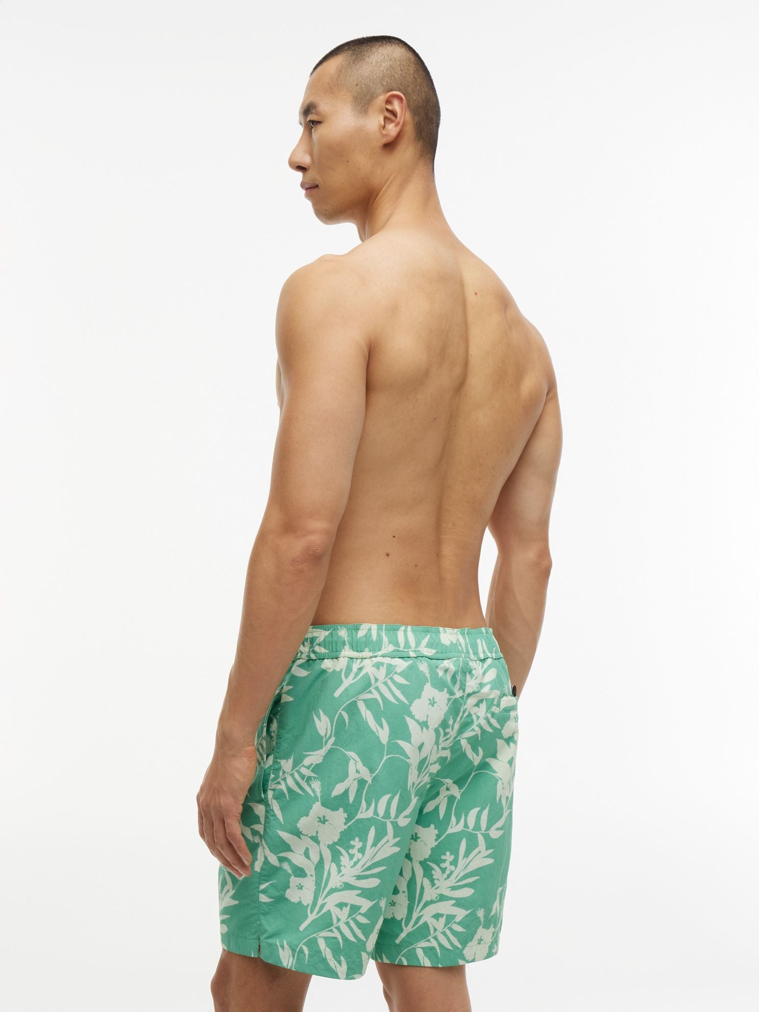Tommy Hilfiger Tropical Print 7" Swim Trunk