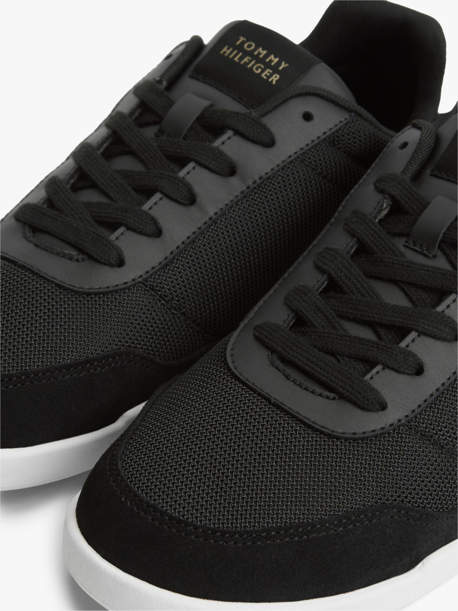 Tommy Hilfiger Mixed-Media Low-Top Cupsole Sneaker