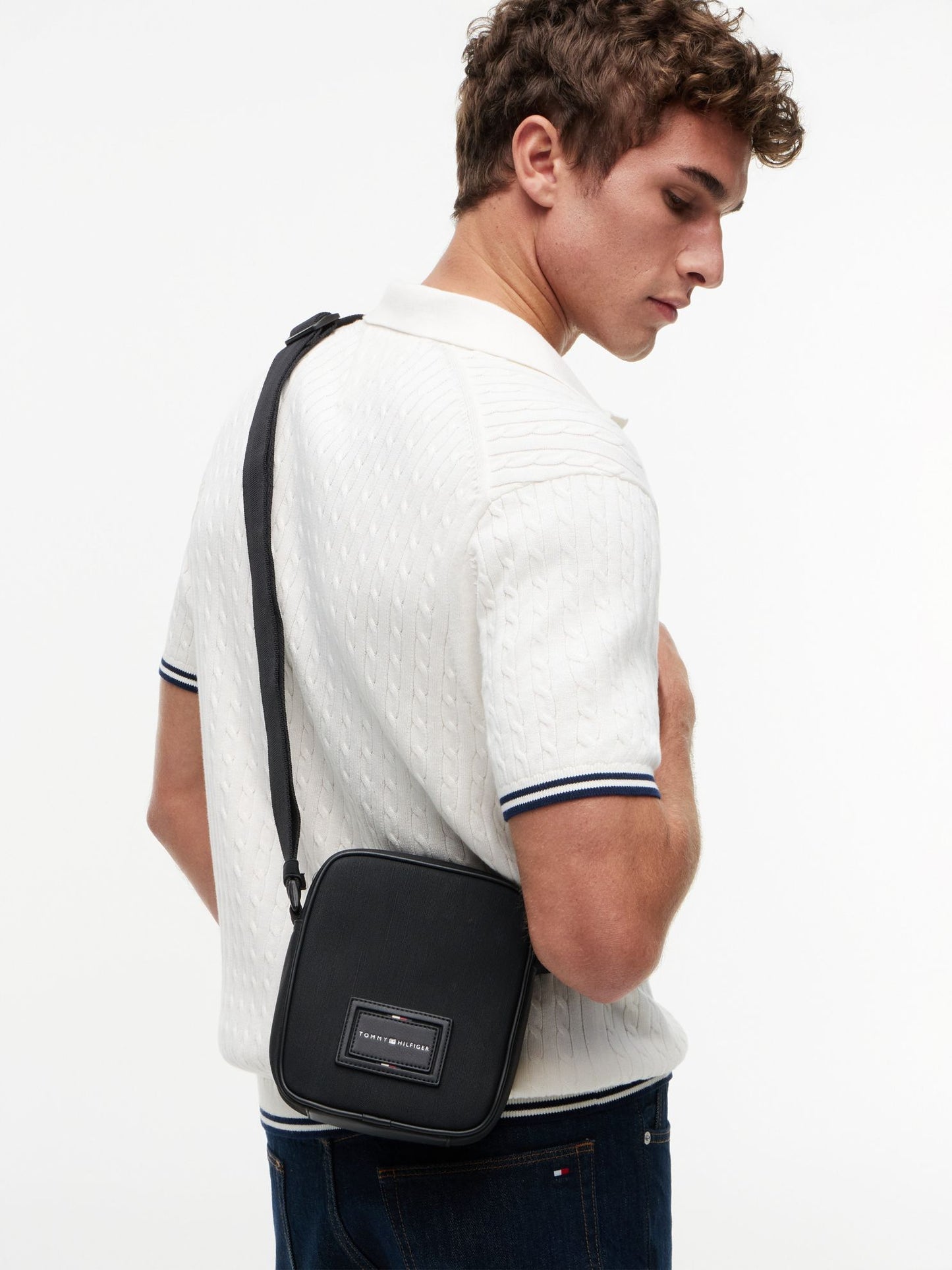 Tommy Hilfiger Hilfiger Logo Textured Mini Reporter Bag