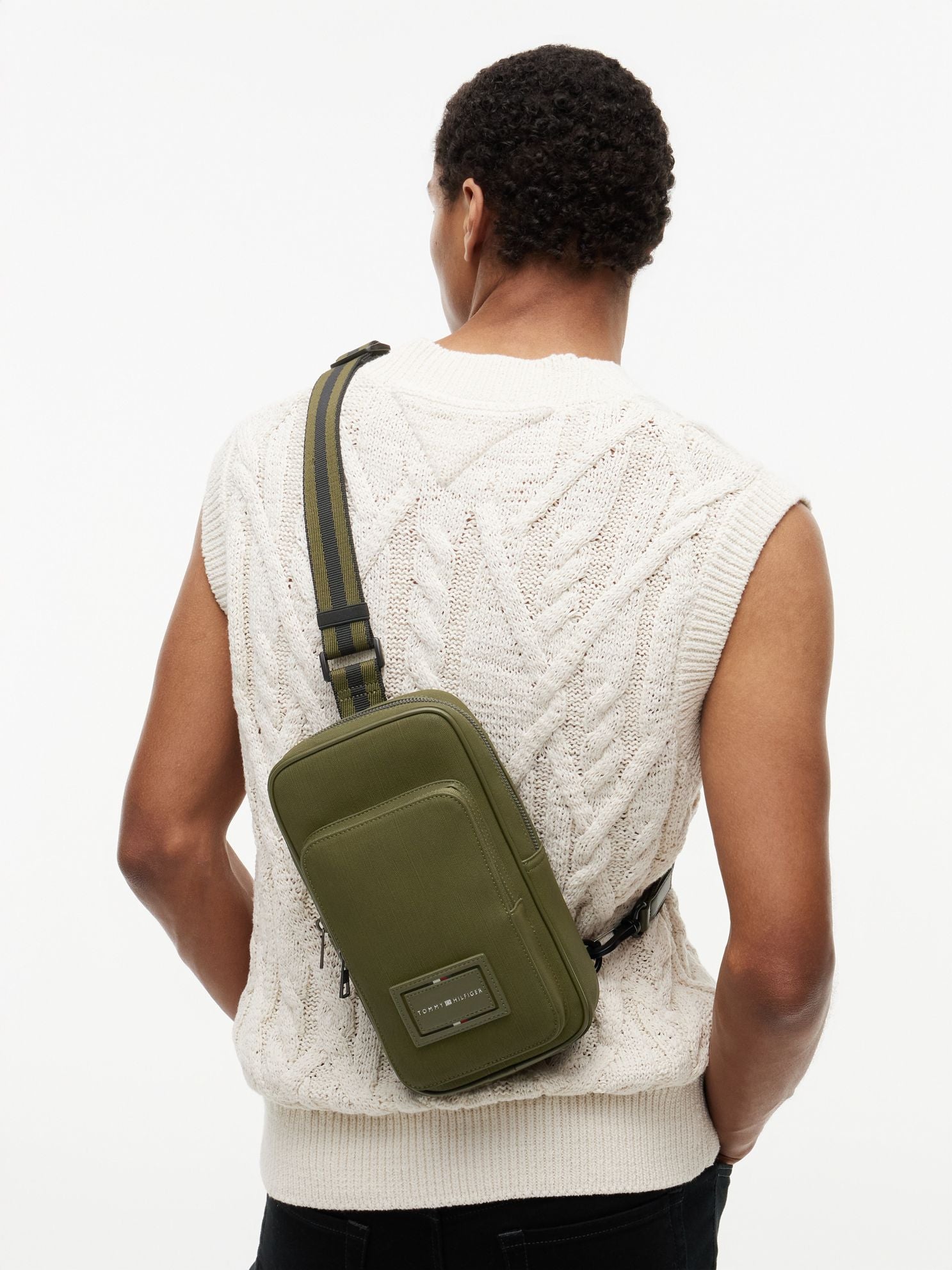 Tommy Hilfiger Hilfiger Logo Textured Sling Bag