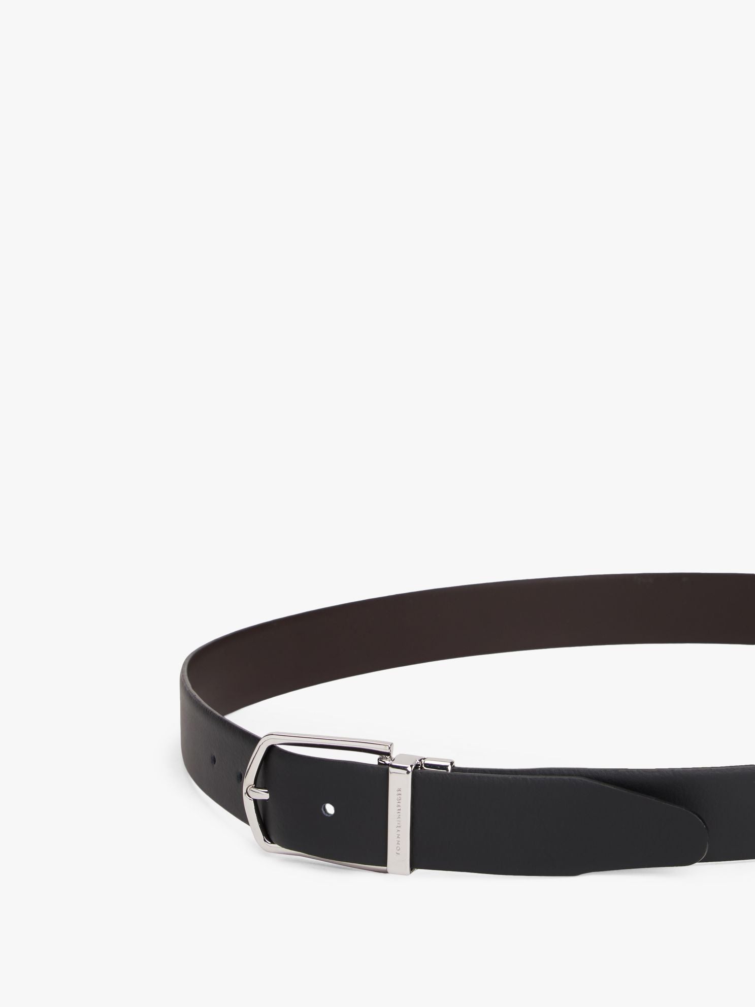 Tommy Hilfiger Round Buckle Reversible Leather Belt