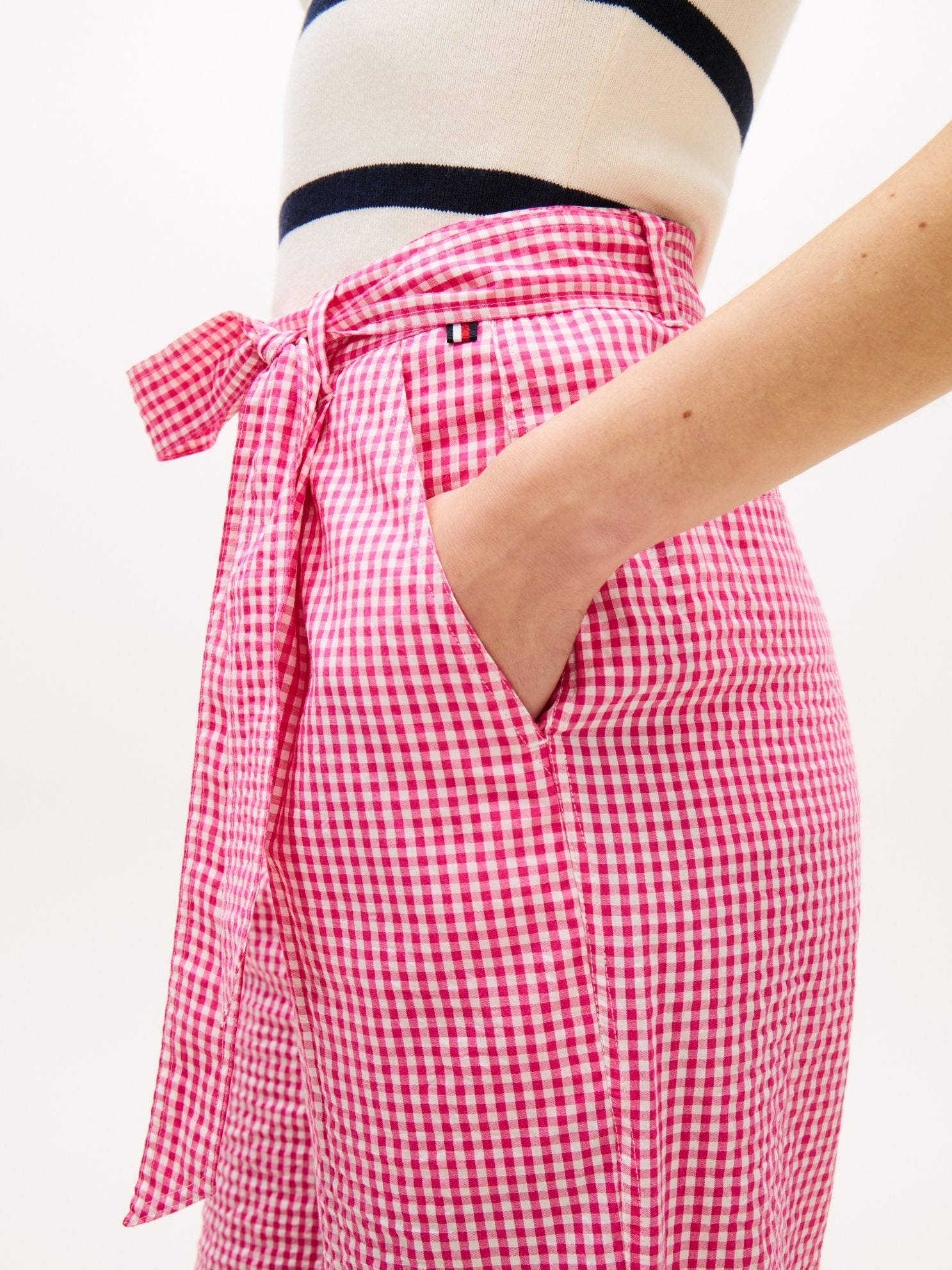 Tommy Hilfiger Belted Gingham Seersucker Tapered Pant