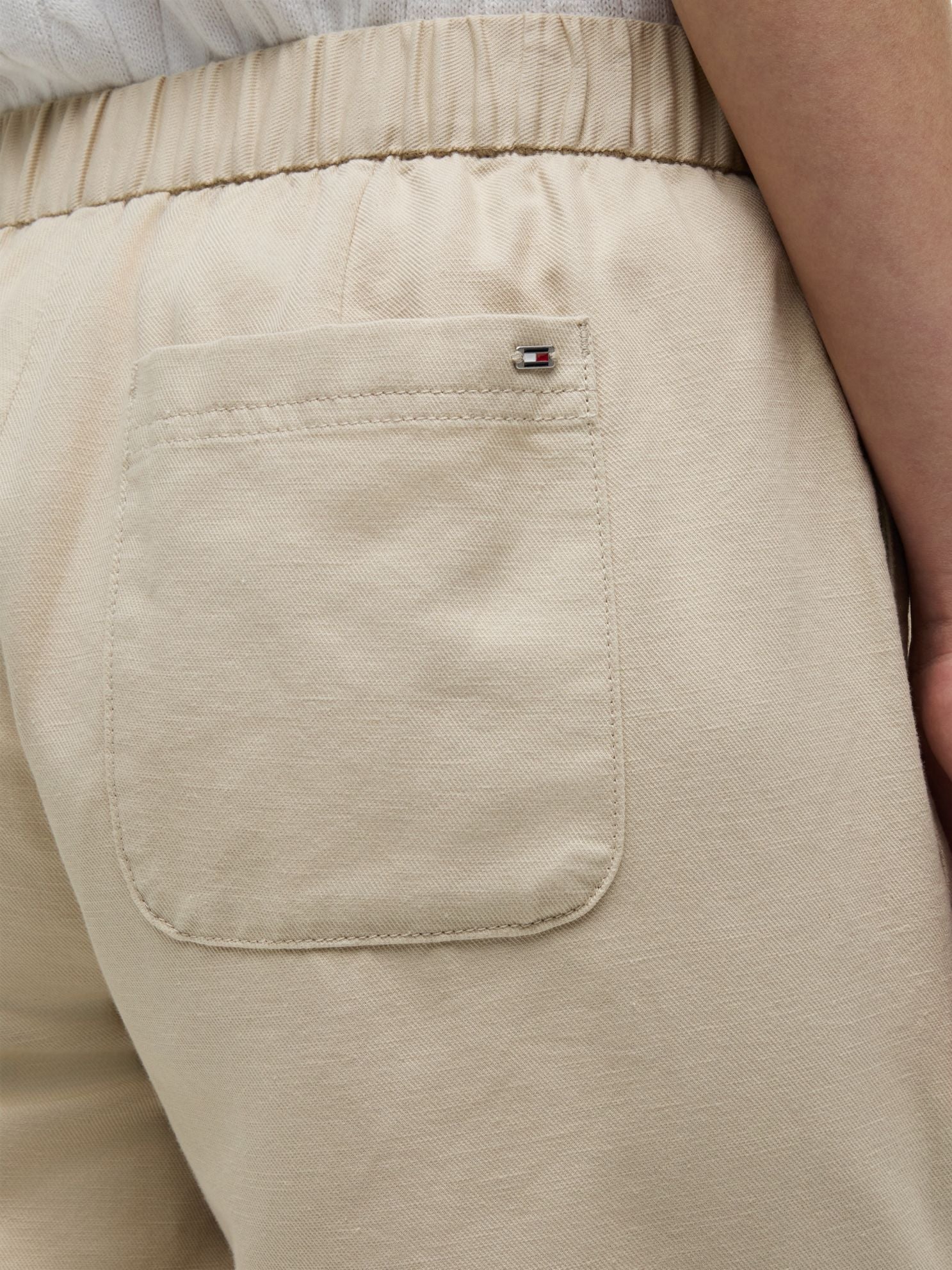 Tommy Hilfiger Linen-Blend 11" Bermuda Short