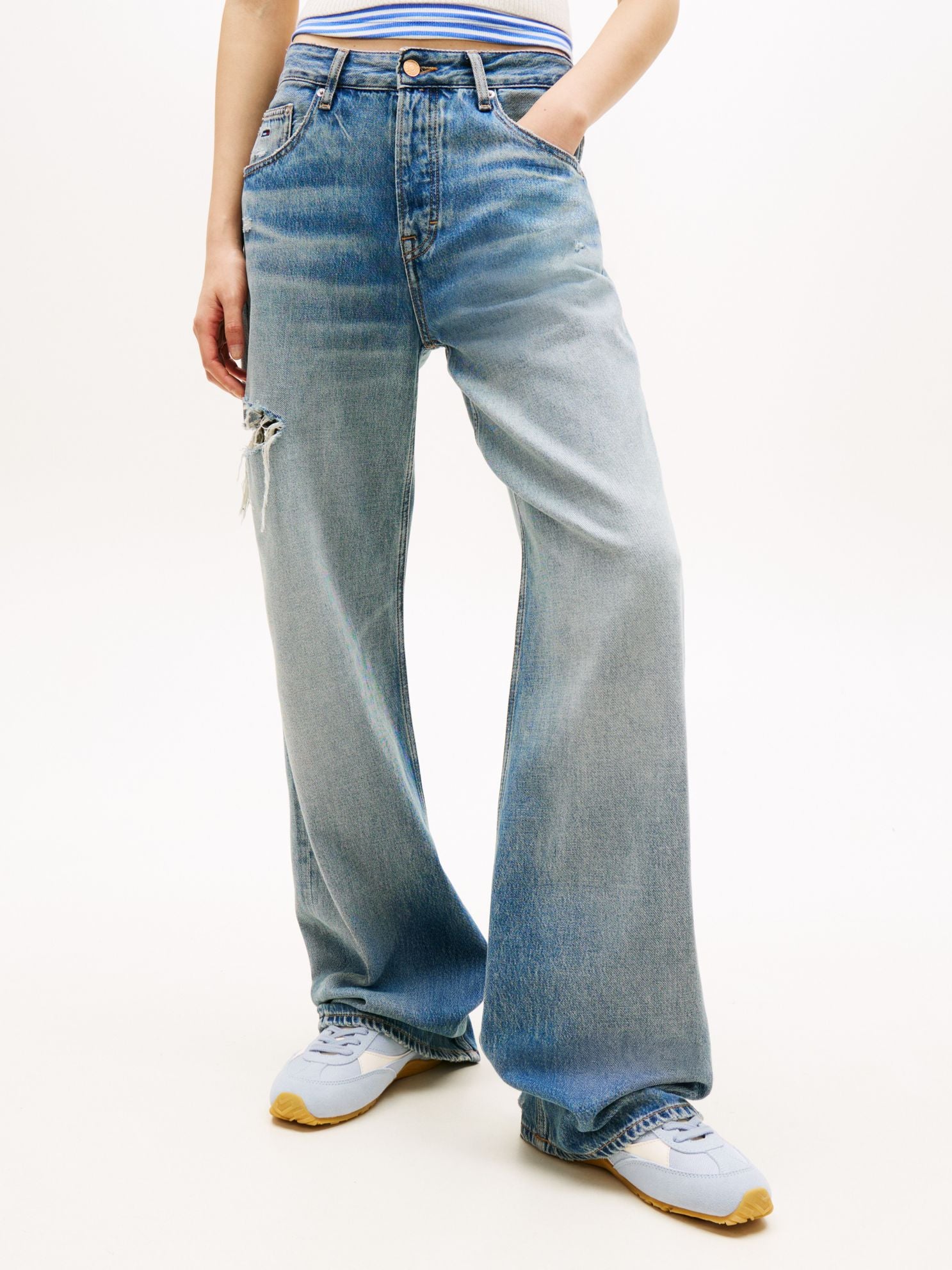 Tommy Hilfiger Tommy Jeans Distressed Straight Jean