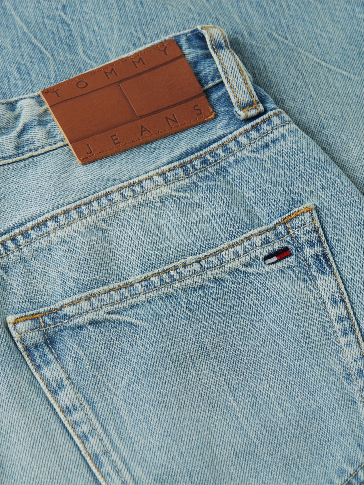 Tommy Hilfiger Tommy Jeans Cuffed Slim Straight Jean