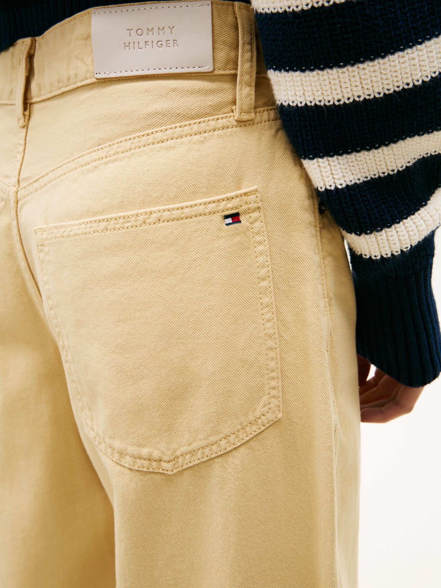 Tommy Hilfiger Mid-Rise Barrel Jean