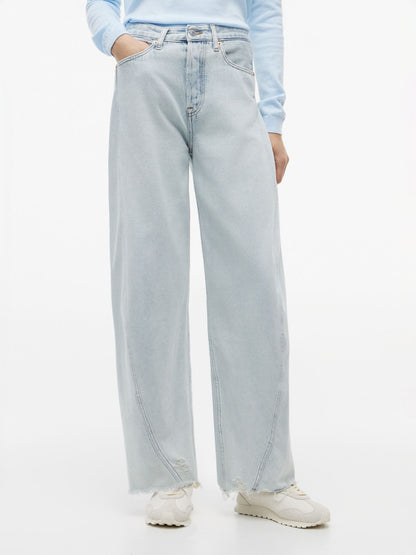 Tommy Hilfiger Tommy Jeans Distressed Barrel Jean
