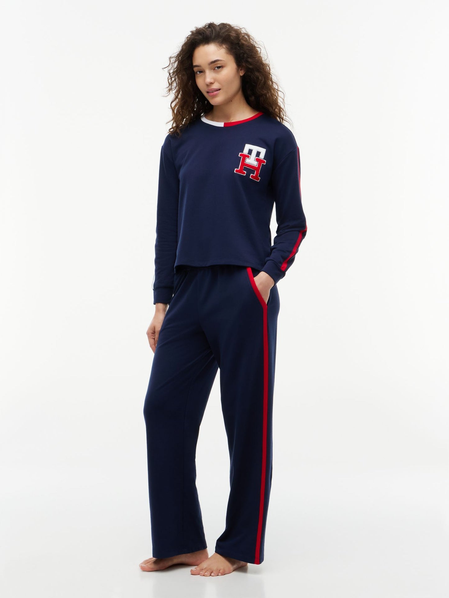 Tommy Hilfiger Cropped Pullover & Pant Sleep Set