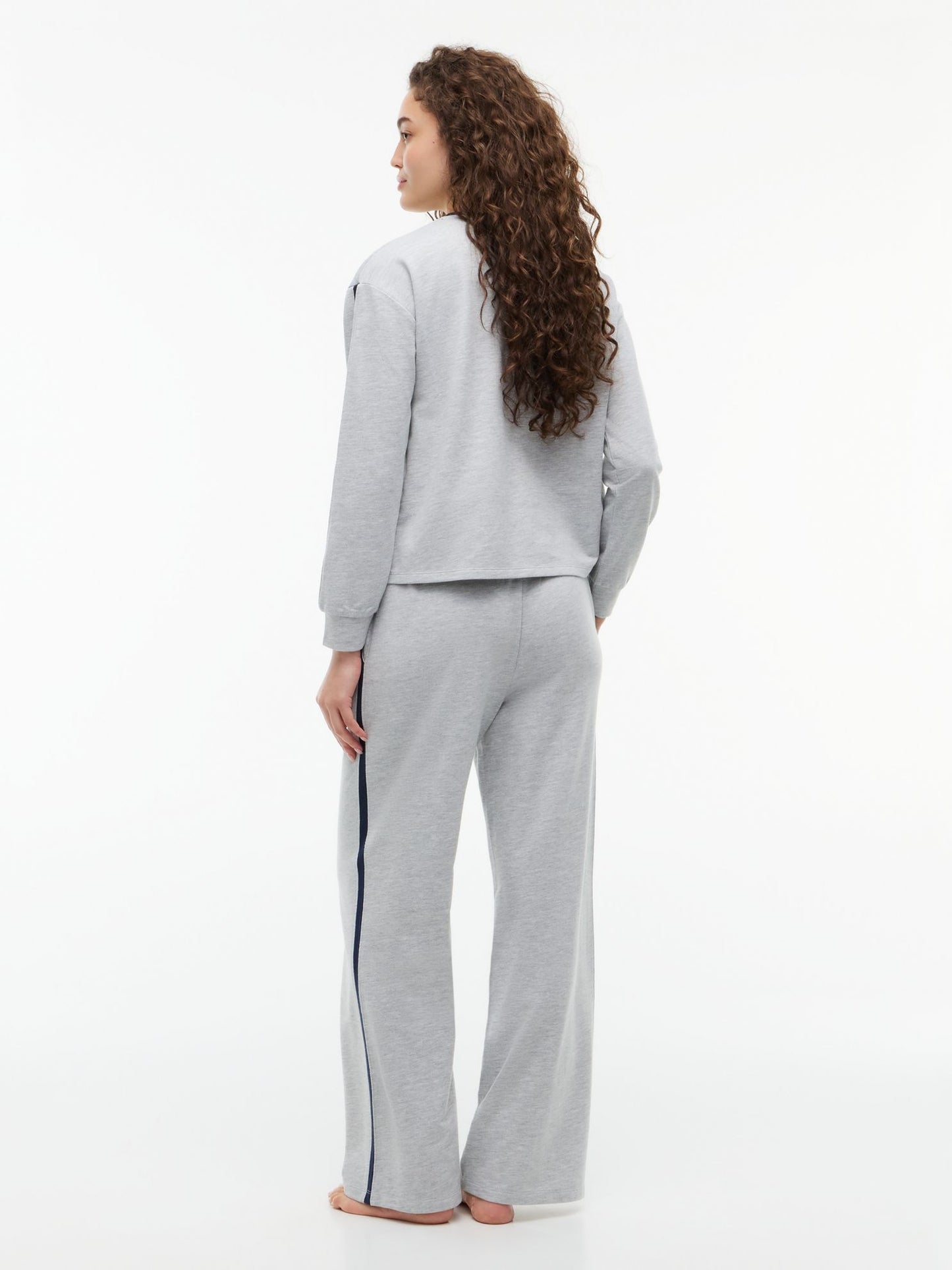 Tommy Hilfiger Cropped Pullover & Pant Sleep Set