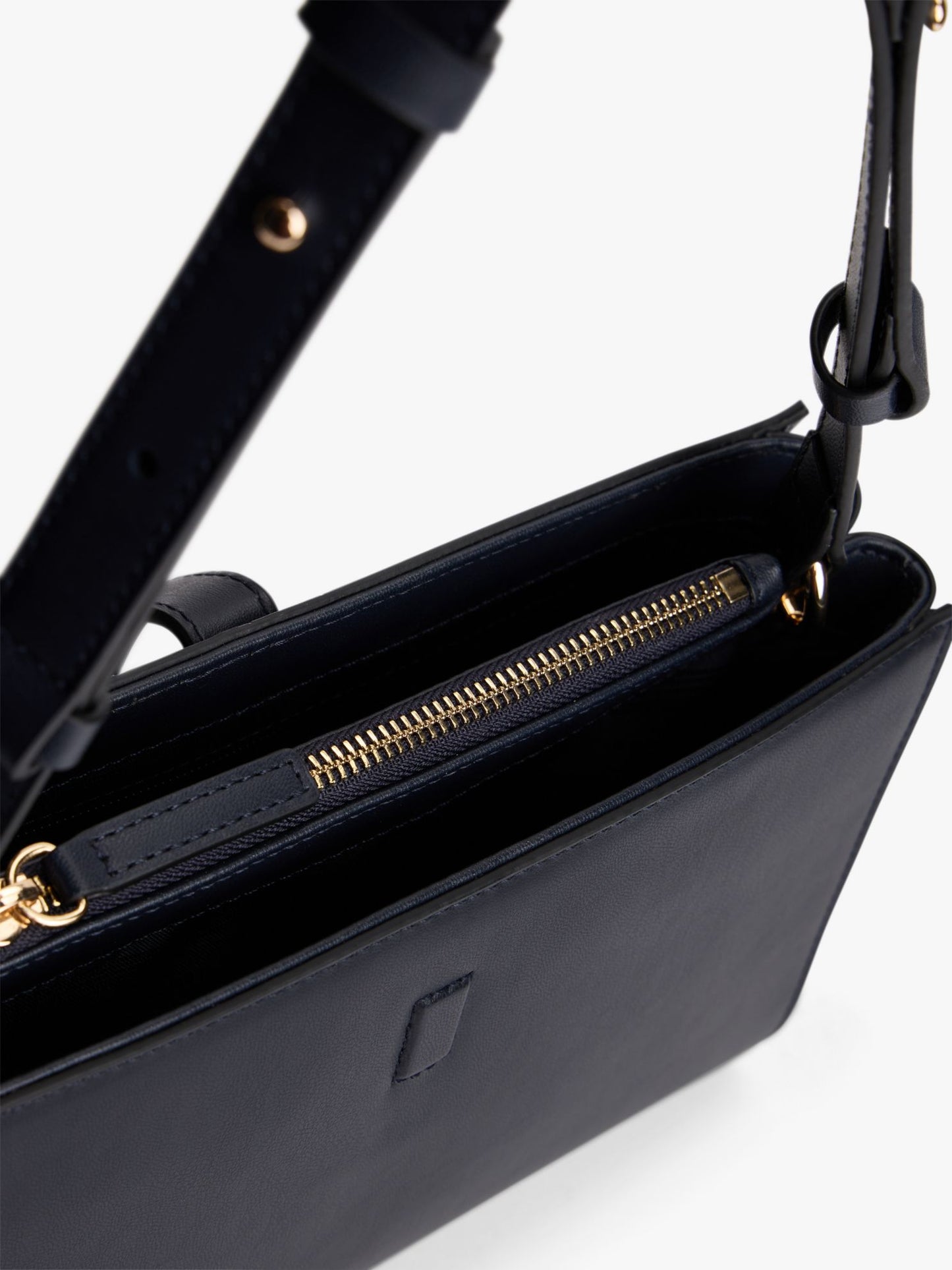 Tommy Hilfiger Polished Monogram Shoulder Bag